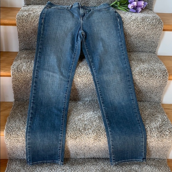 Calvin Klein Midrise Straight Leg Jeans - Picture 6 of 7